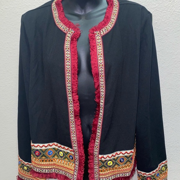 Stylish black and printed Jacket - Picture 4 of 4